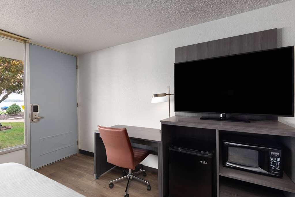 Super 8 By Wyndham Riverside Al Rum bild
